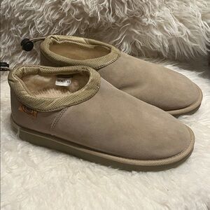 EMU Australia Men's 8 Women’s 9 Tan Slip-On Shoes